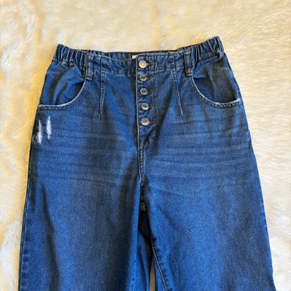 Kensie High Rise Barrel Button Fly Distressed Dark Wash Jean Womens 6/28 - Picture 2 of 7